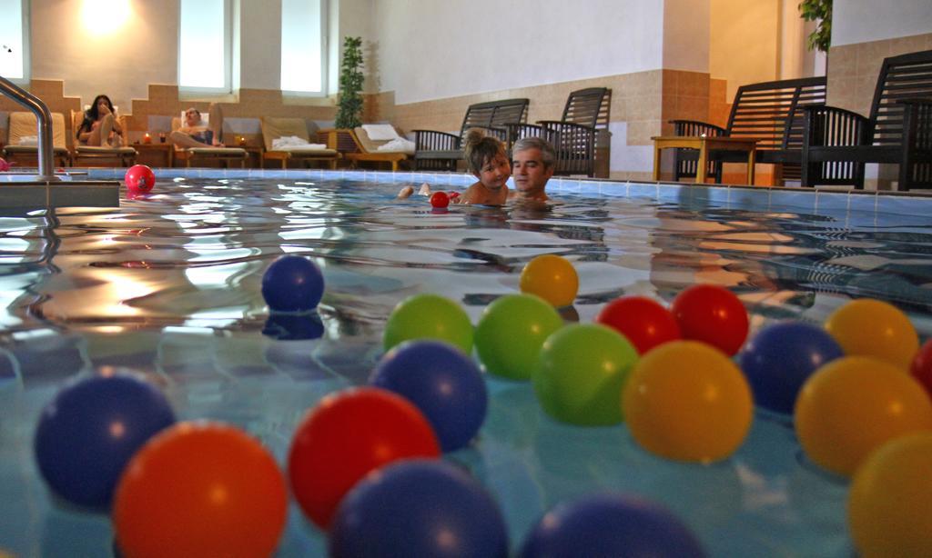 Hotel Prezident Palic Bagian luar foto