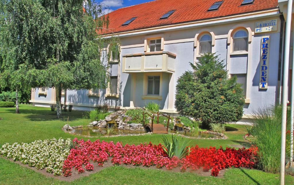 Hotel Prezident Palic Bagian luar foto