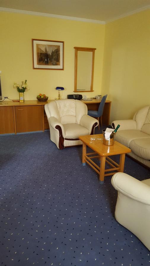 Hotel Prezident Palic Bagian luar foto