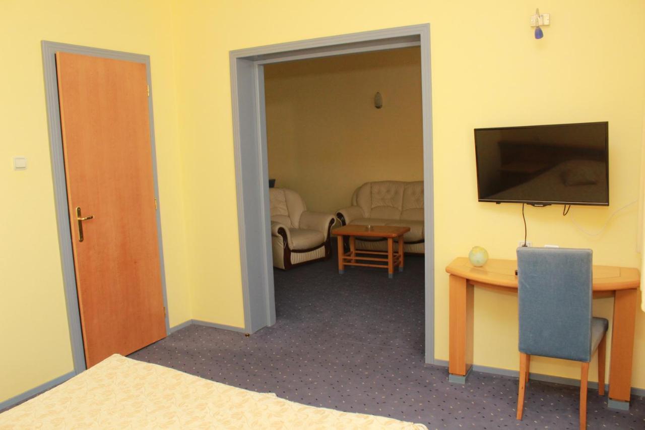 Hotel Prezident Palic Bagian luar foto