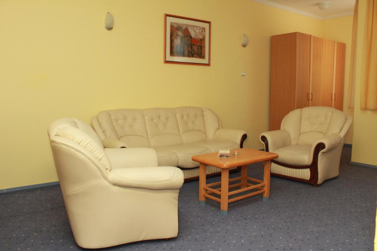 Hotel Prezident Palic Bagian luar foto