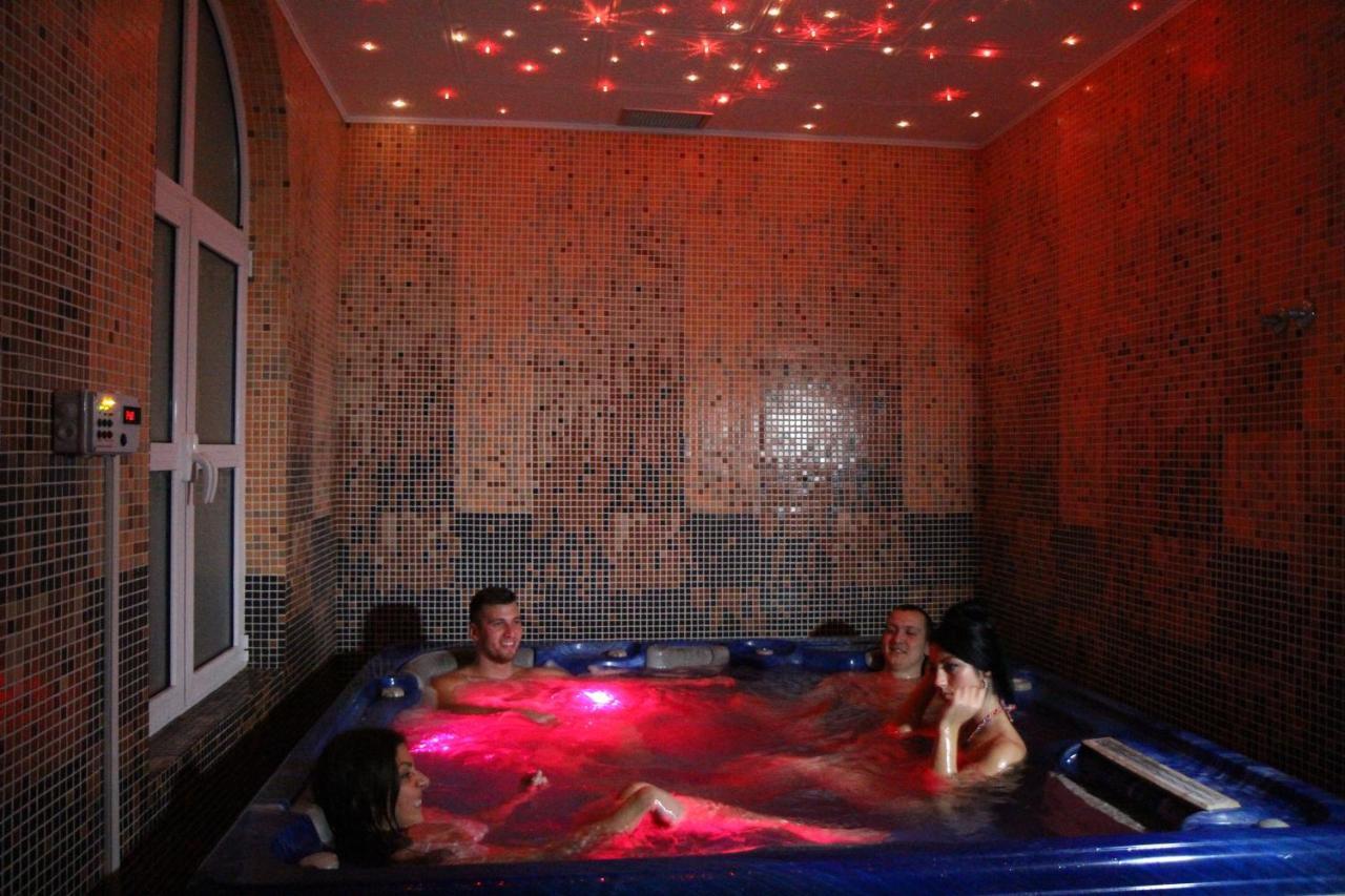 Hotel Prezident Palic Bagian luar foto