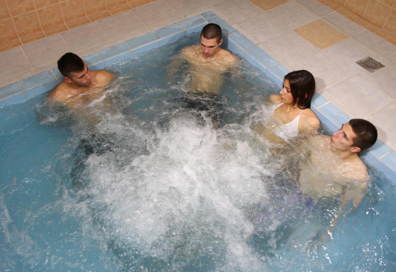 Hotel Prezident Palic Bagian luar foto