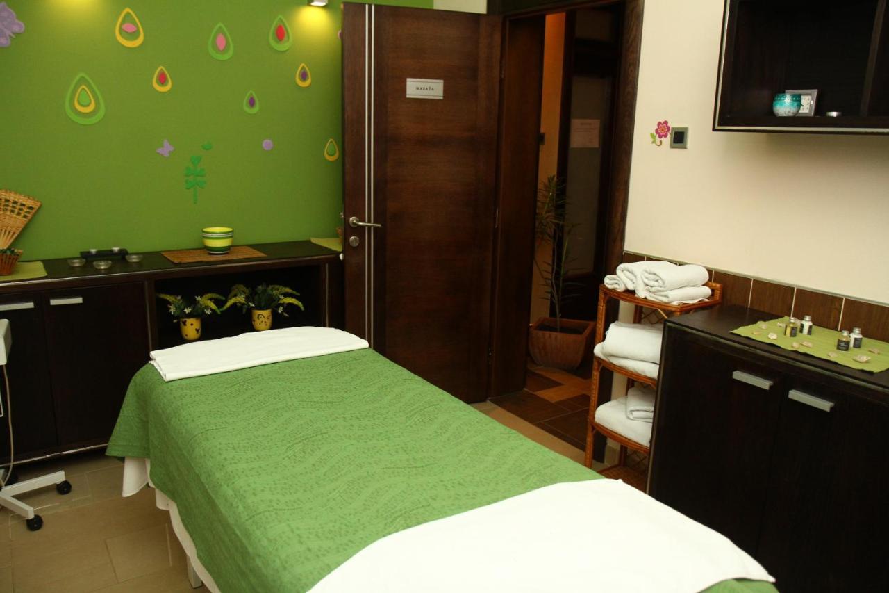 Hotel Prezident Palic Bagian luar foto