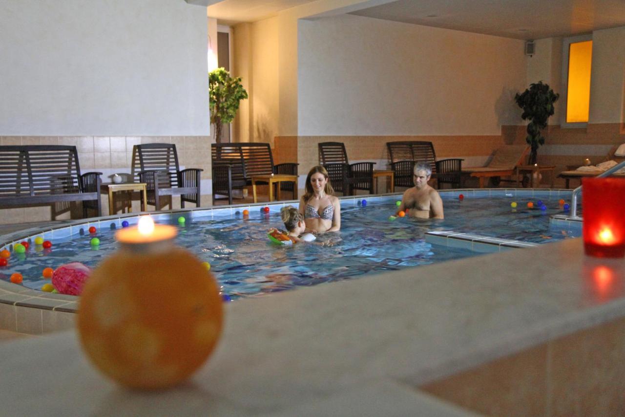 Hotel Prezident Palic Bagian luar foto